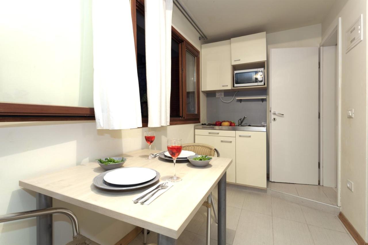 Studio Green Garden Borik โรวีน ภายนอก รูปภาพ