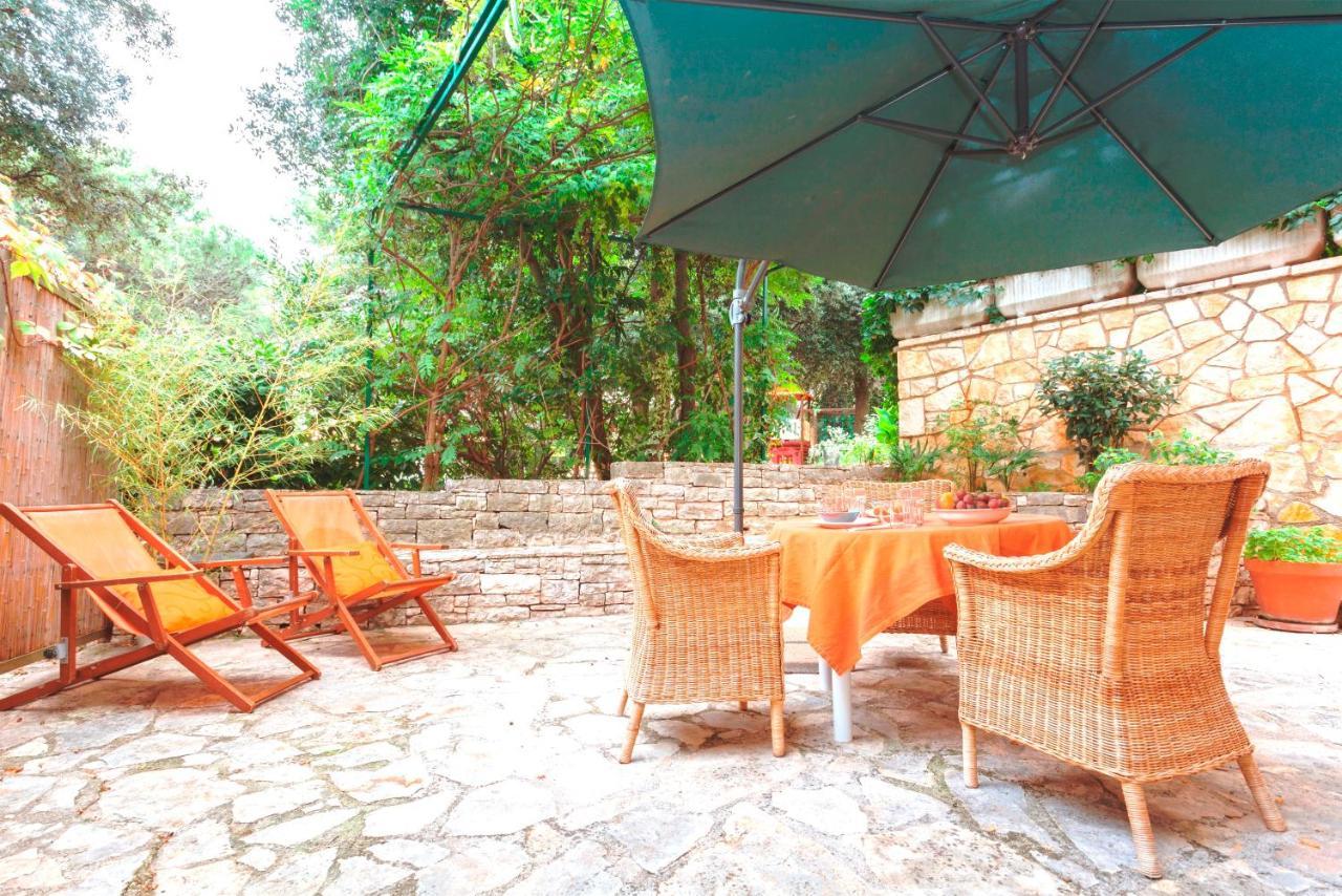 Studio Green Garden Borik โรวีน ภายนอก รูปภาพ